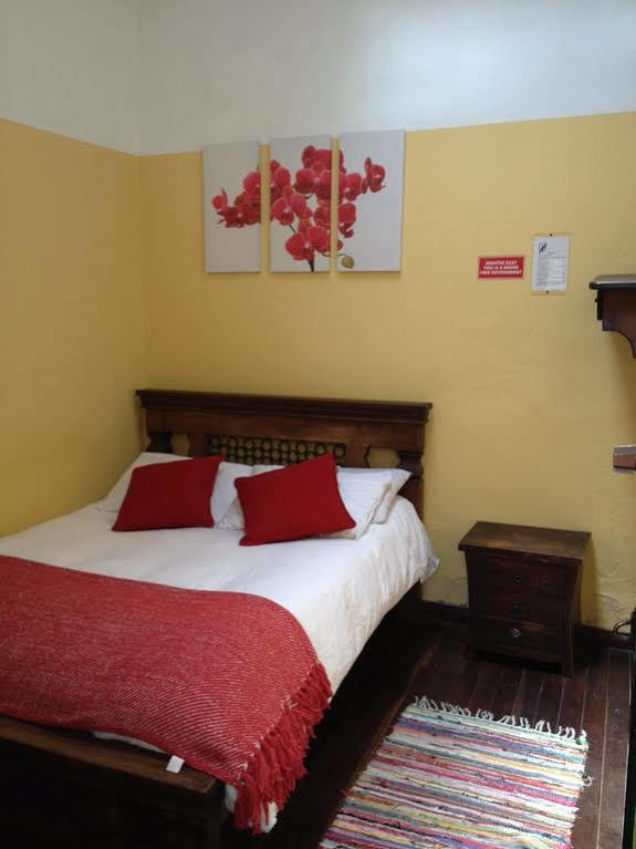 Chocolate Hostel Богота Екстериор снимка