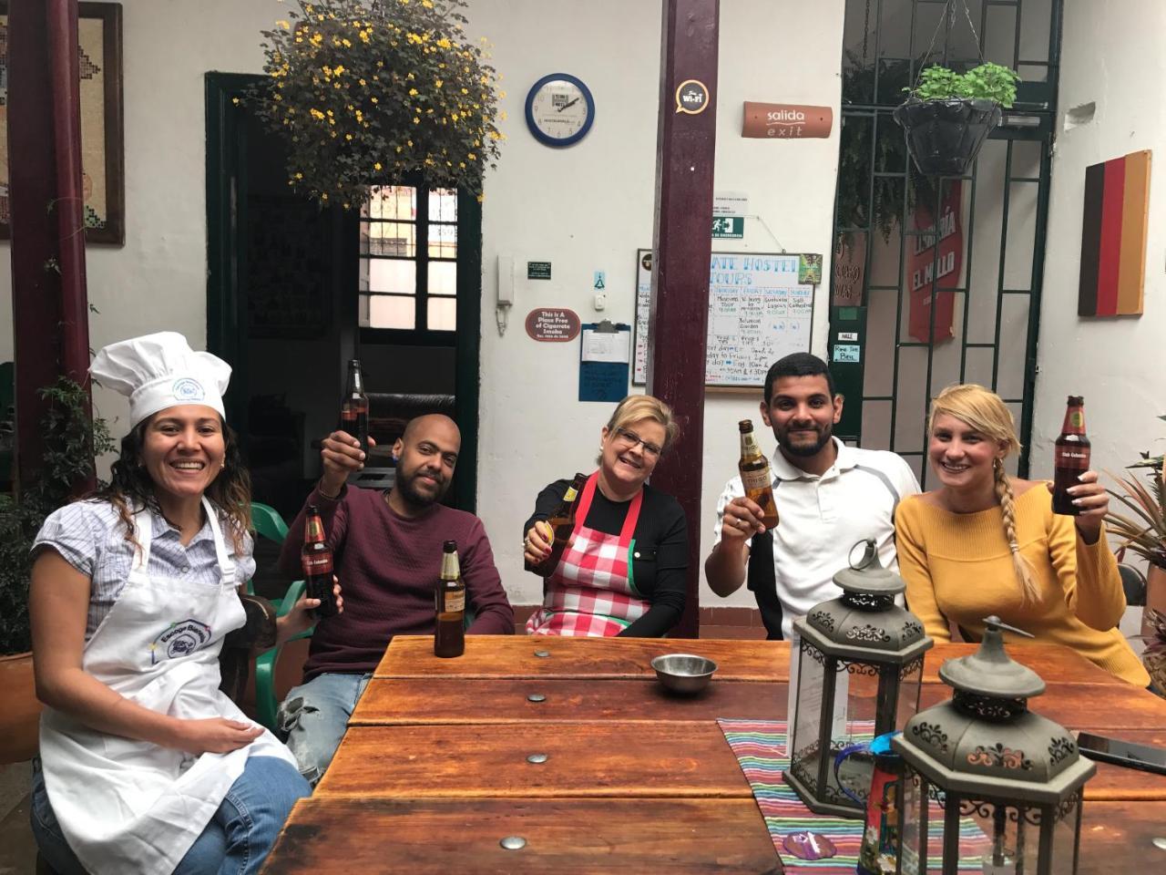 Chocolate Hostel Богота Екстериор снимка